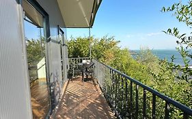 Lake Escape Villa Shiroke