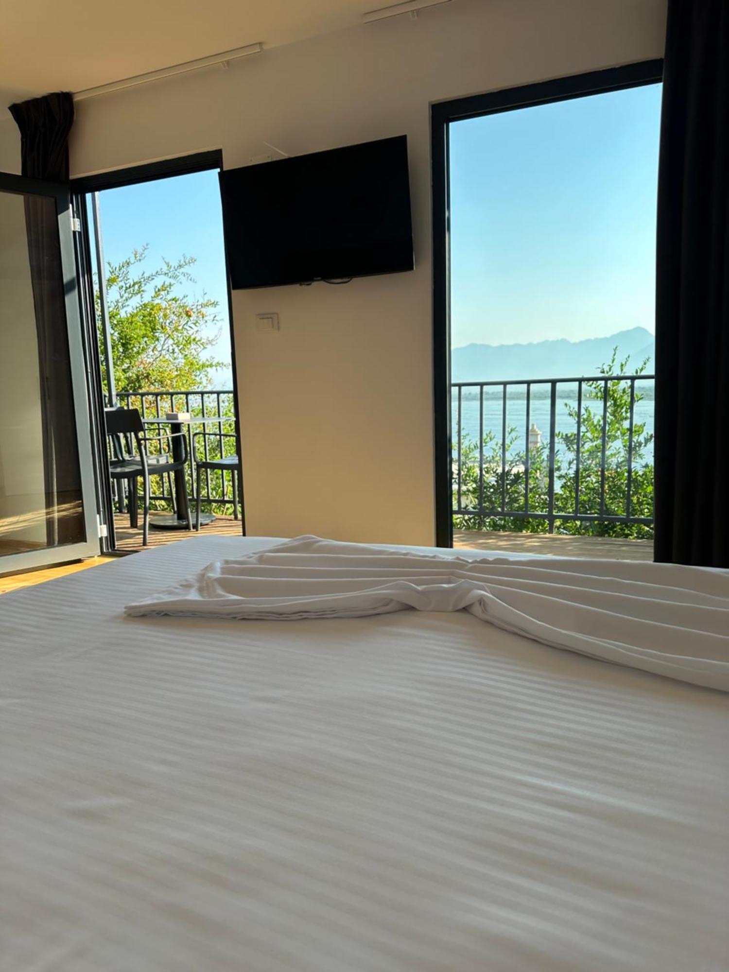 Lake Escape Villa Shiroke Shkoder Exterior photo